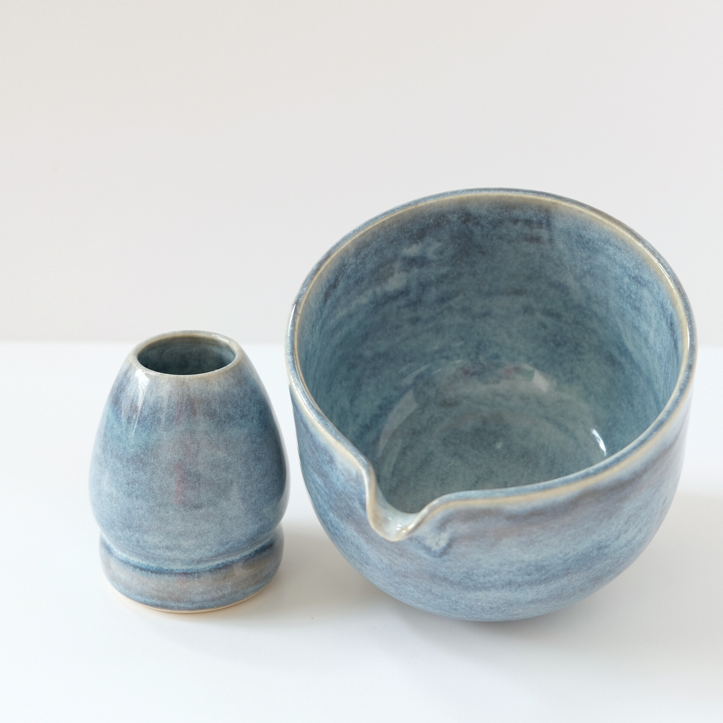 Floating Blue Round Matcha Set