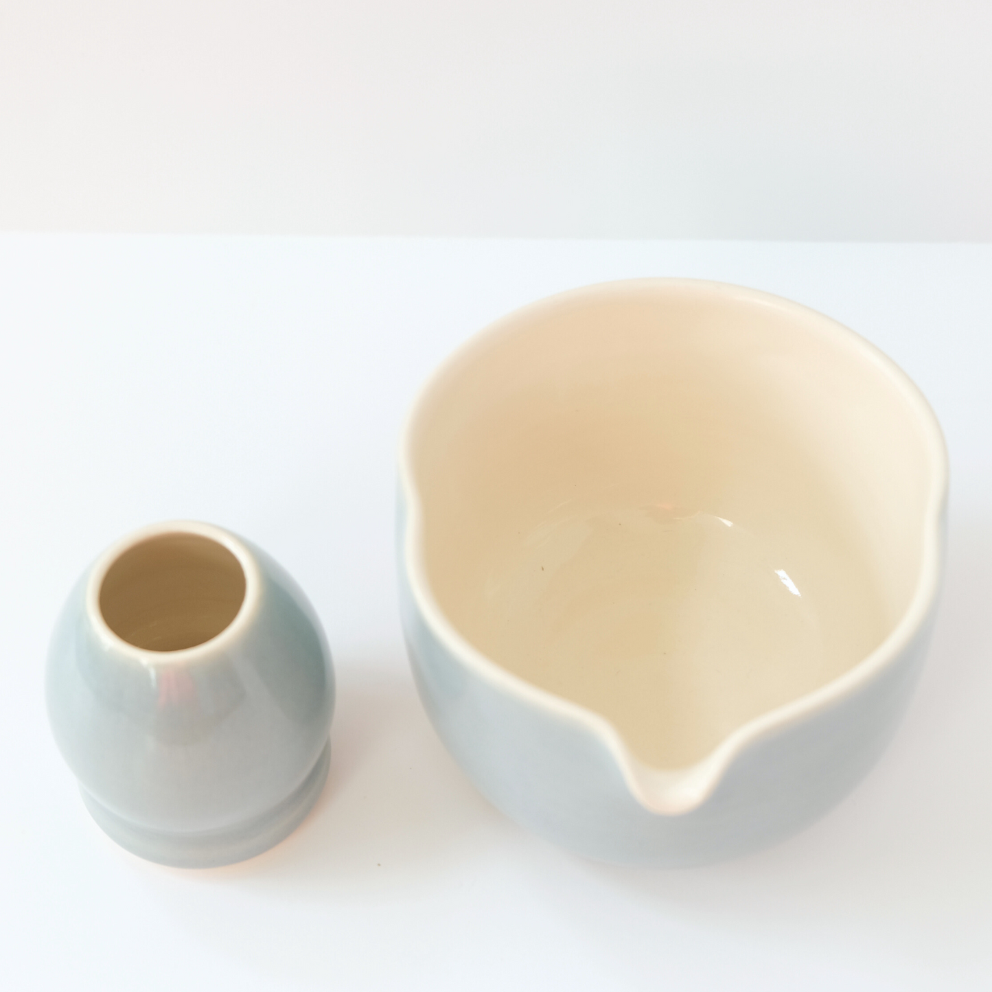 French Blue & Off-White Wavy Matcha Set