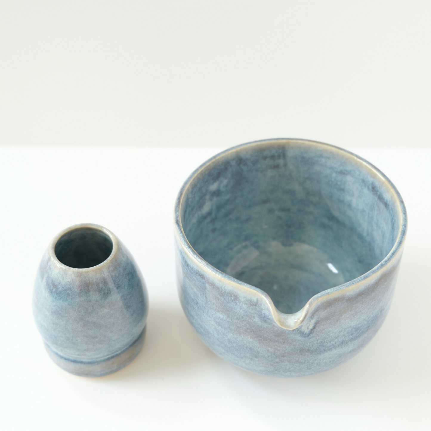 Floating Blue Round Matcha Set