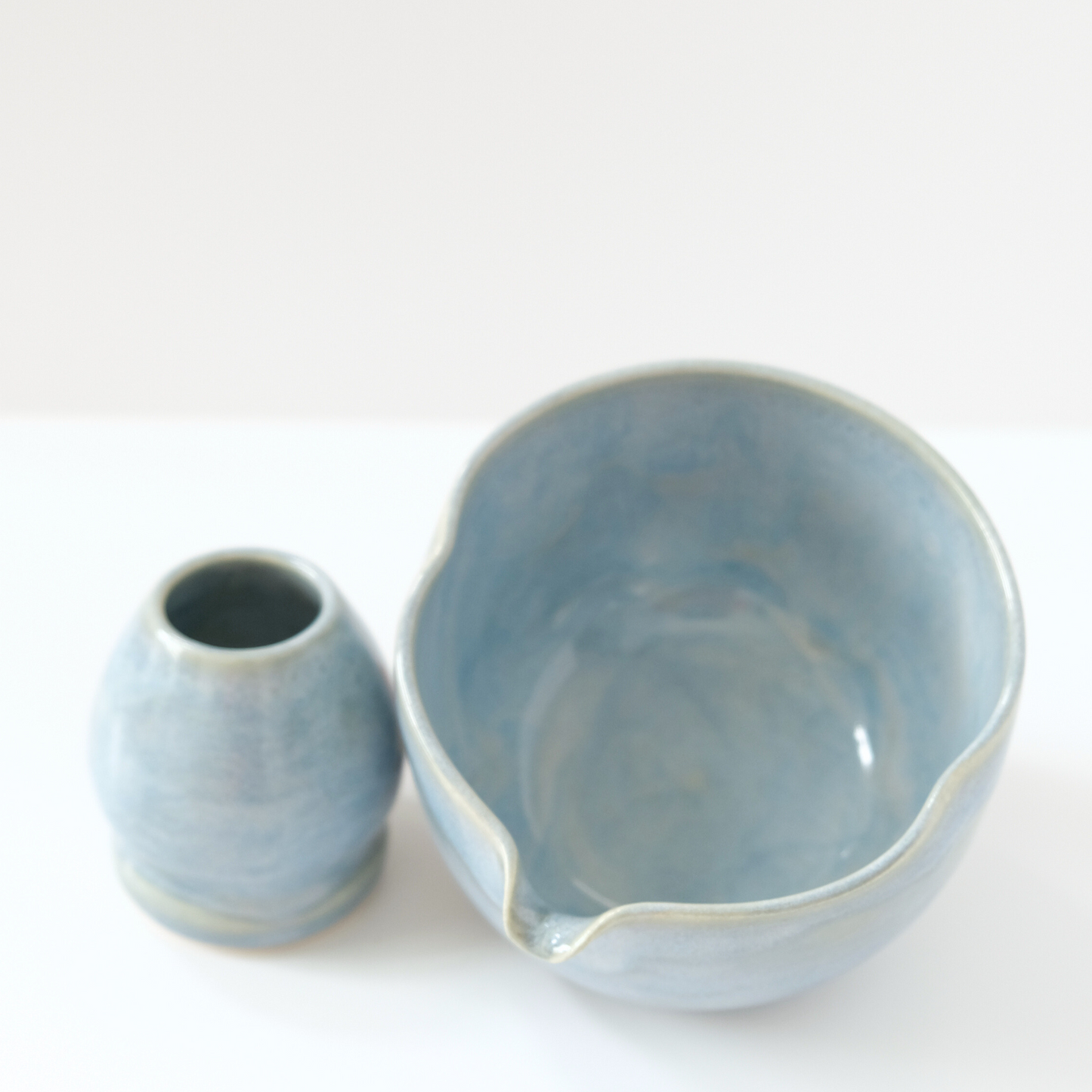 Floating Sky Blue Wavy Matcha Set